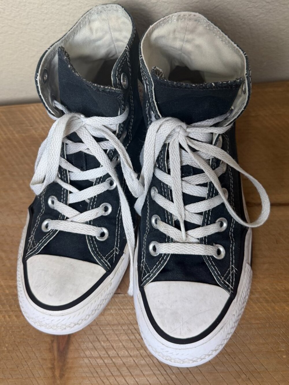 Converse Chuck Taylor All Star High-Top Sneakers Size 7.5
